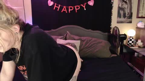 Snapshot of foxymalloryknoxy69 chatting on 02.20.25 Mallory Koxx online show from 02.20.25