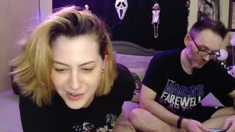 Snapshot of foxymalloryknoxy69 chatting on 10.08.25 Mallory Koxx online show from 10.08.25