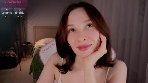 Snapshot of foxyoly chatting on 03.24.26 Oly online show from 03.24.26