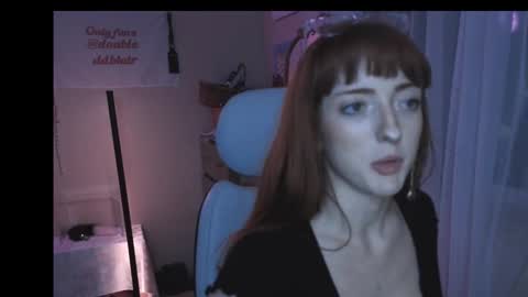 Snapshot of foxyredddd chatting on 09.20.25 beautiful blair online show from 09.20.25