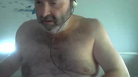 Snapshot of foyett chatting on 10.22.25 foyett online show from 10.22.25