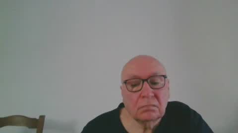Snapshot of fra94 chatting on 04.16.26 fra94 online show from 04.16.26