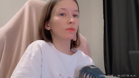 Snapshot of fran_bow chatting on 12.26.24 fran_bow online show from 12.26.24