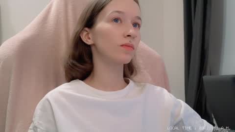 Snapshot of fran_bow chatting on 01.05.25 fran_bow online show from 01.05.25