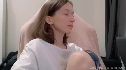 Snapshot of fran_bow chatting on 01.05.25 fran_bow online show from 01.05.25