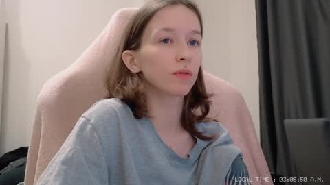 Snapshot of fran_bow chatting on 01.06.25 fran_bow online show from 01.06.25