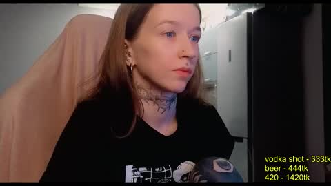 Snapshot of fran_bow chatting on 10.10.25 fran_bow online show from 10.10.25