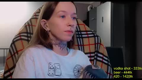 Snapshot of fran_bow chatting on 10.16.25 fran_bow online show from 10.16.25