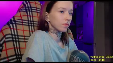 Snapshot of fran_bow chatting on 10.27.25 fran_bow online show from 10.27.25