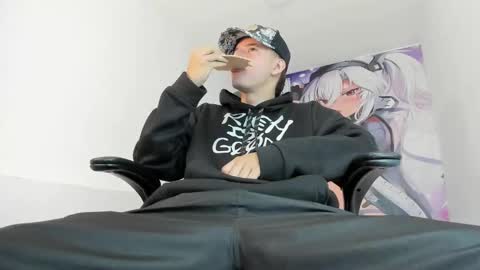 Snapshot of fran_boy_ chatting on 11.21.25 Fran online show from 11.21.25