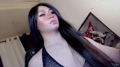 Snapshot of francine_moore chatting on 12.06.24 Francine online show from 12.06.24