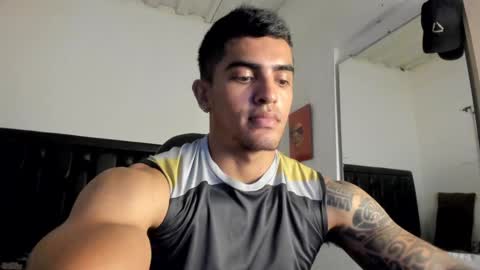 Snapshot of franco_ruiz_ chatting on 02.01.25 franco online show from 02.01.25