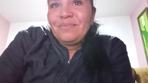 Snapshot of francy_froz chatting on 10.25.25 francy froz online show from 10.25.25