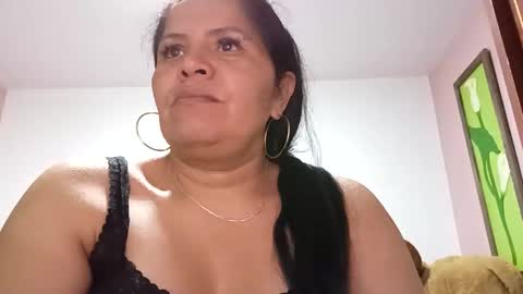 Snapshot of francy_froz chatting on 10.27.25 francy froz online show from 10.27.25