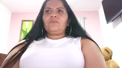 Snapshot of francy_froz chatting on 12.01.25 francy froz online show from 12.01.25