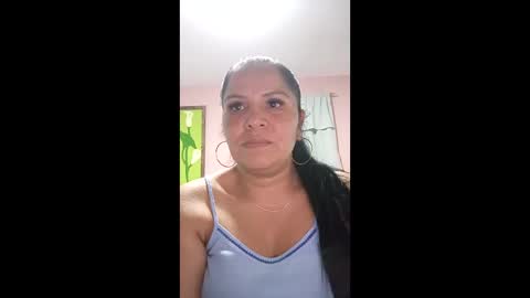 Snapshot of francy_froz chatting on 12.15.25 francy froz online show from 12.15.25