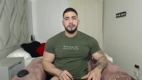 frank_foxx1 online show from 10.21.25