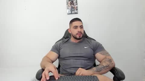 frank_foxx1 online show from 11.26.25