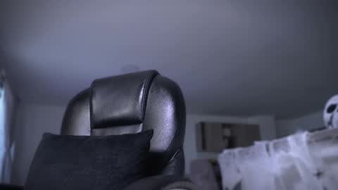 Frank Farrell. Hey remember to give me a thumbs up Ty online show from 10.26.25