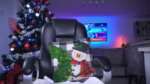 Snapshot of frankfarrellx chatting on 12.23.25 Frank Farrell. Hey remember to give me a thumbs up Ty online show from 12.23.25