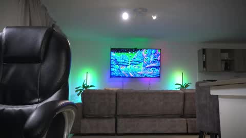 Snapshot of frankfarrellx chatting on 01.17.26 Frank Farrell. Hey remember to give me a thumbs up Ty online show from 01.17.26