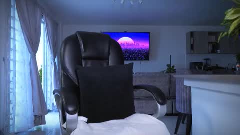 Snapshot of frankfarrellx chatting on 02.19.26 Frank Farrell. Hey remember to give me a thumbs up Ty online show from 02.19.26