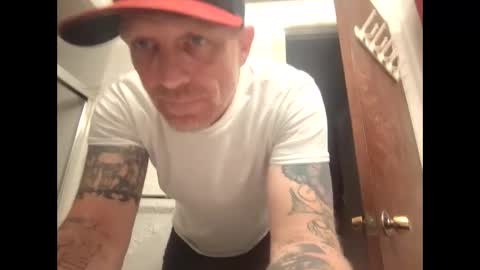 Famous Blue Eyes online show from 04.18.26