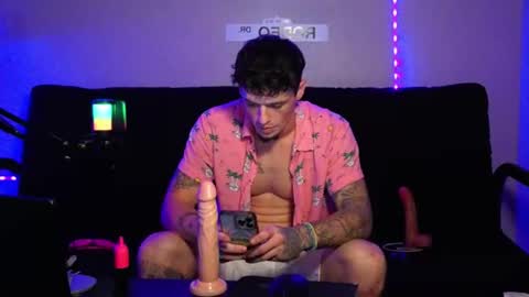 Snapshot of frankoafterdark chatting on 11.14.25 Franco online show from 11.14.25