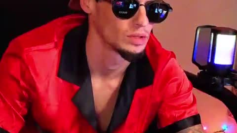 Snapshot of frankoafterdark chatting on 11.18.25 Franco online show from 11.18.25