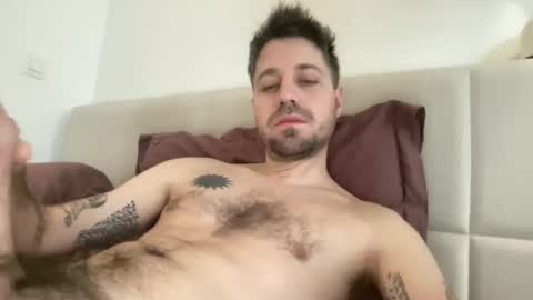 Snapshot of frankybiiig chatting on 02.08.25 thegoodandbiiig online show from 02.08.25