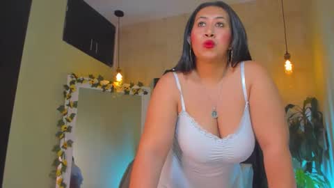 Snapshot of fransheska_mon chatting on 05.09.26 Fransheska online show from 05.09.26