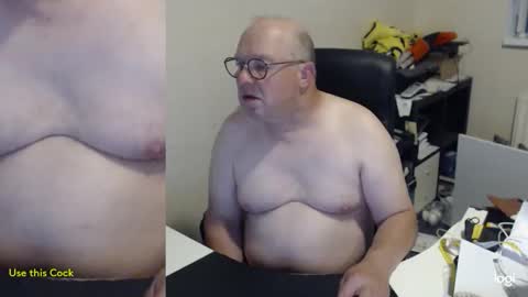Snapshot of fransje_ chatting on 05.18.26 Fransje online show from 05.18.26