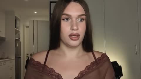 I am franzeva  online show from 06.25.26