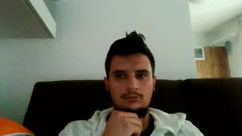 Snapshot of fraromeo2 chatting on 10.14.25 fraromeo2 online show from 10.14.25