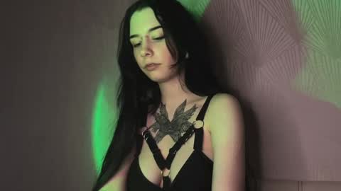 Snapshot of frau_basted chatting on 01.06.25 mistress Bastet and mintcola online show from 01.06.25