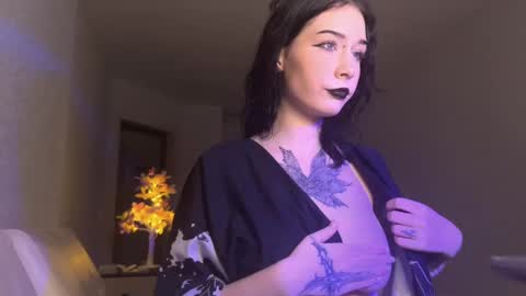 Snapshot of frau_basted chatting on 01.16.25 mistress Bastet and mintcola online show from 01.16.25