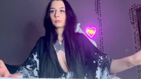 Snapshot of frau_basted chatting on 02.19.25 mistress Bastet and mintcola online show from 02.19.25