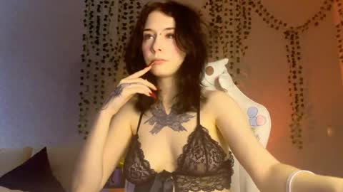 Snapshot of frau_basted chatting on 03.05.25 mistress Bastet and mintcola online show from 03.05.25