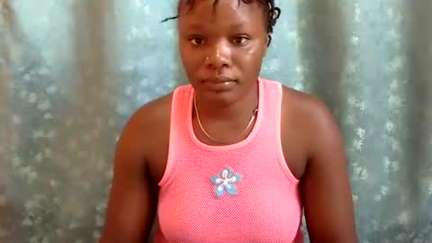 freaky_dolly online show from 01.04.25