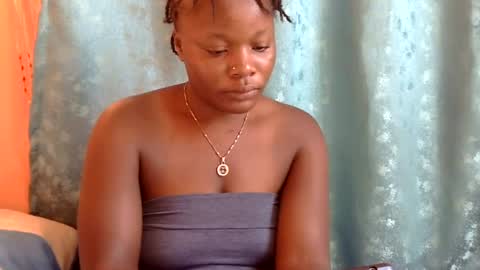 freaky_dolly online show from 01.06.25