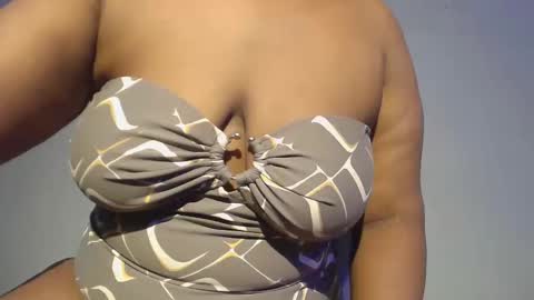 freaky slut5 online show from 10.29.25