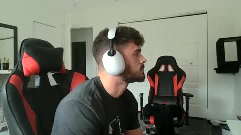 Snapshot of freakyfitking chatting on 01.21.25 freakyfitking online show from 01.21.25