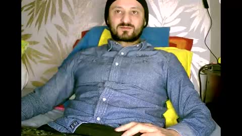 Snapshot of fred4games77 chatting on 12.05.25 fred online show from 12.05.25