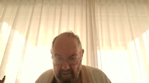 Snapshot of fredaldavid chatting on 12.02.24 David Fredal online show from 12.02.24