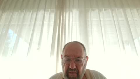 Snapshot of fredaldavid chatting on 12.04.24 David Fredal online show from 12.04.24