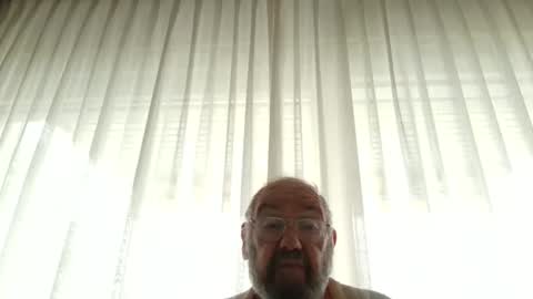 Snapshot of fredaldavid chatting on 12.11.24 David Fredal online show from 12.11.24