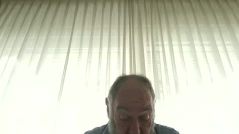 Snapshot of fredaldavid chatting on 12.17.24 David Fredal online show from 12.17.24