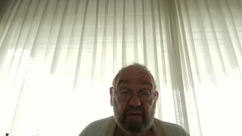 Snapshot of fredaldavid chatting on 01.08.25 David Fredal online show from 01.08.25