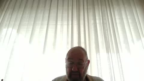 Snapshot of fredaldavid chatting on 01.10.25 David Fredal online show from 01.10.25