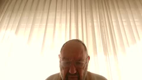 Snapshot of fredaldavid chatting on 01.11.25 David Fredal online show from 01.11.25